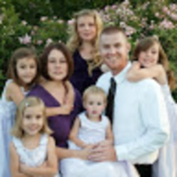 Meet your Posher, Candice - Picture 1 of 1